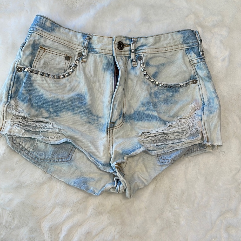 Short shorts by &denim